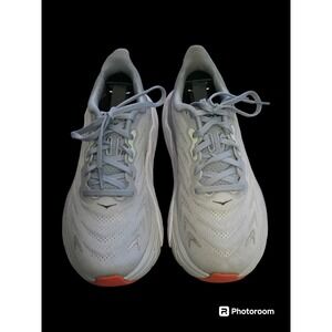 Hoka One Women’s Arahi 6 Running Shoes, Size 6B